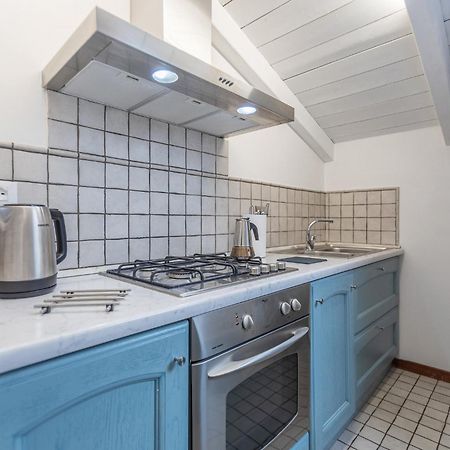 Apartamento Pratello Elegante E Raffinata Mansarda Bolonia Exterior foto