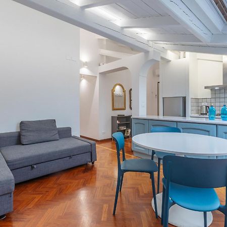 Apartamento Pratello Elegante E Raffinata Mansarda Bolonia Exterior foto