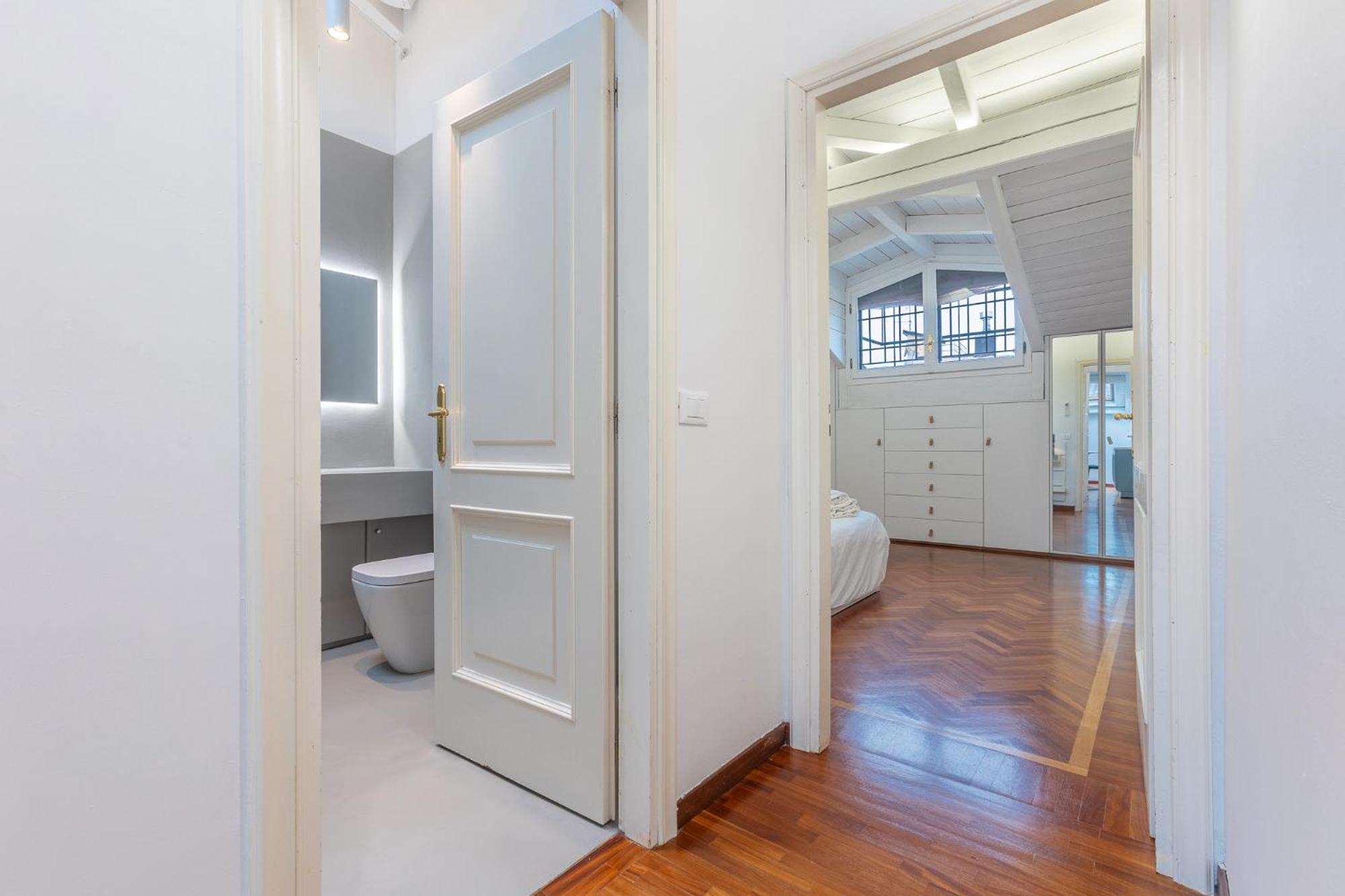 Apartamento Pratello Elegante E Raffinata Mansarda Bolonia Exterior foto