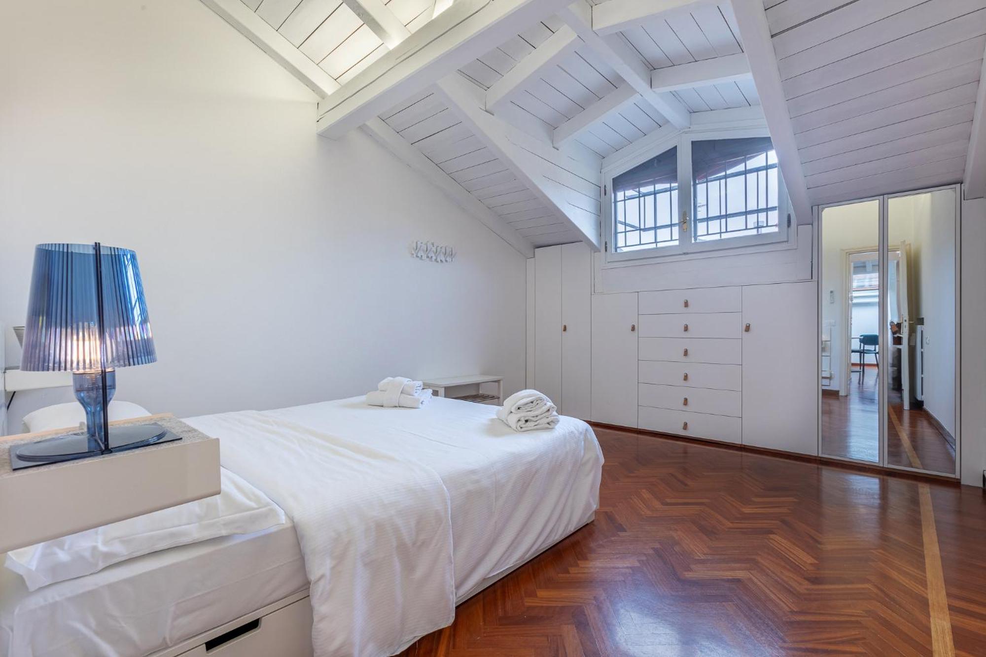 Apartamento Pratello Elegante E Raffinata Mansarda Bolonia Exterior foto
